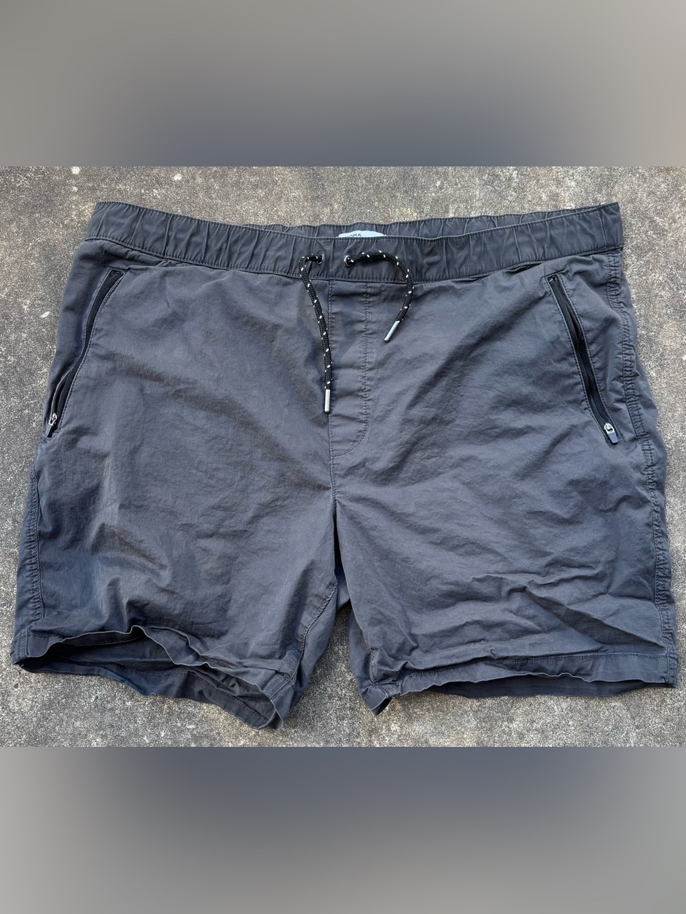 Sonoma Men's Charcoal Black Cargo Shorts with Drawstring